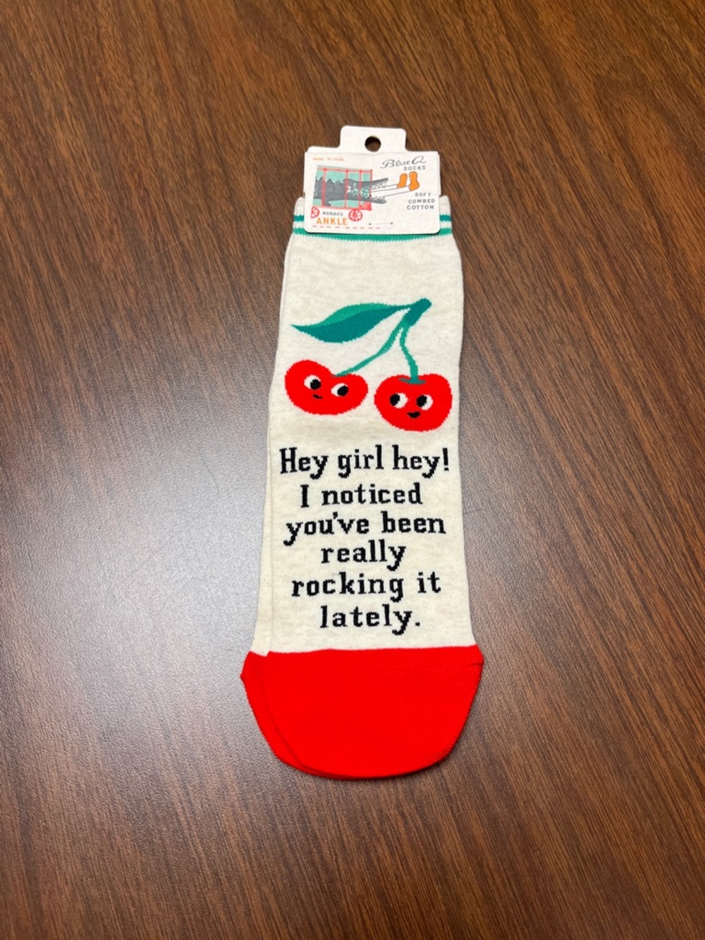 Blue Q Hey Girl Hey! I Noticed You've Been Really Rocking It Lately Ankle Socks